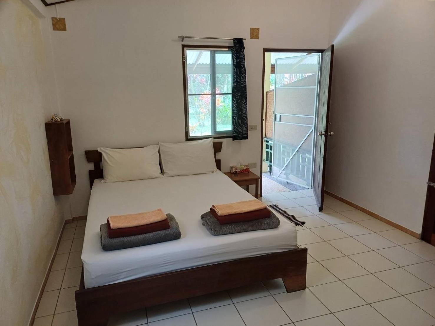 Lake View Bungalows Khao Lak Eksteriør billede