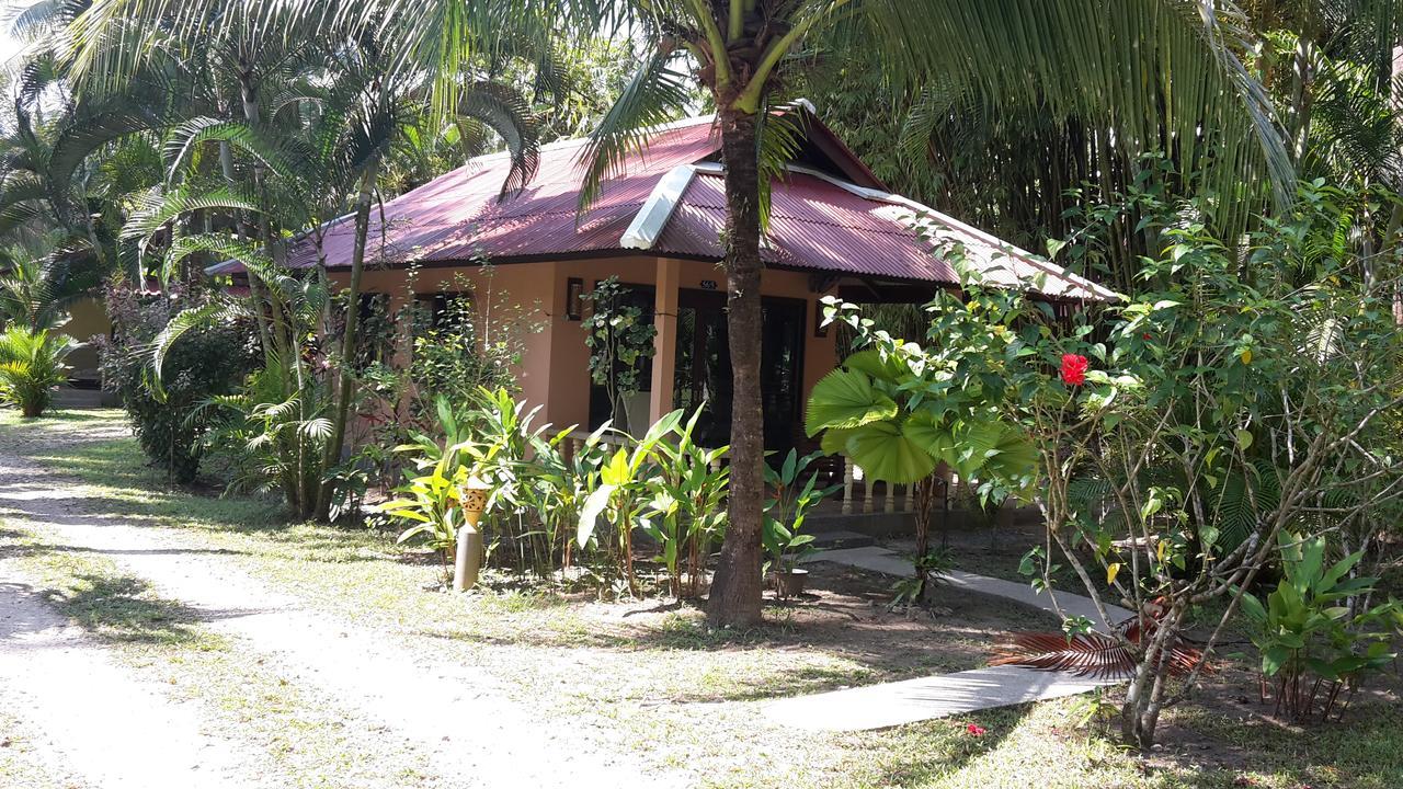 Lake View Bungalows Khao Lak Eksteriør billede